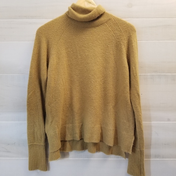 {S} J. CREW Golden Amber Merino Wool Turtleneck Sweater - Picture 1 of 9